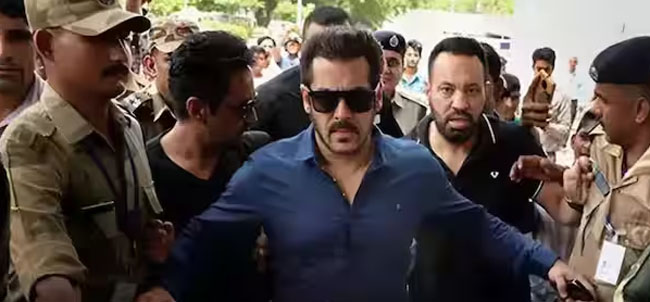 mumbai,  threatened Salman Khan, mentally ill