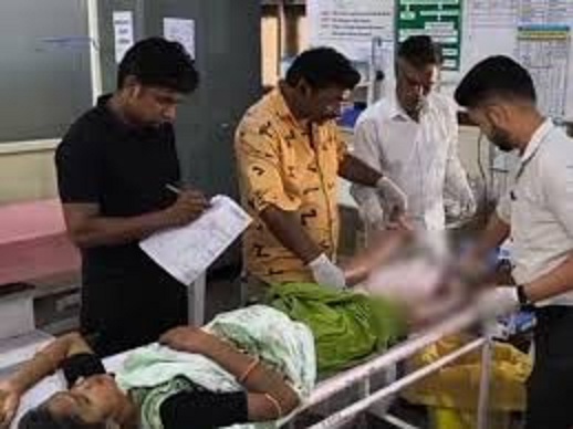 dhar, Bike rider dies , high speed truck