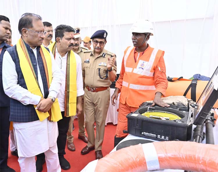 raipur, Chief Minister Vishnudev Sai, flagged off   vehicles