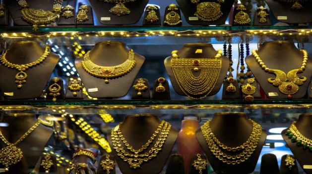 new delhi,Gold again ,new record  