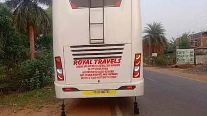 jagdalpur,   rear wheel ,over the woman 