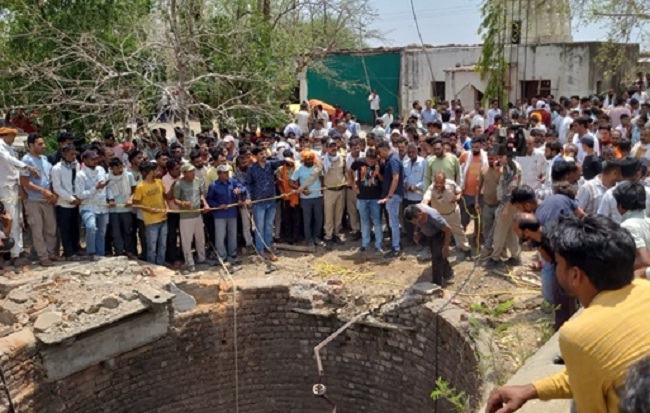 mandsour,  van fell  well  , many feared dead