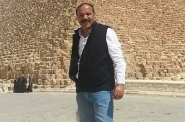 indore, Minister Kailash Vijayvargiya, personal secretary attacked 