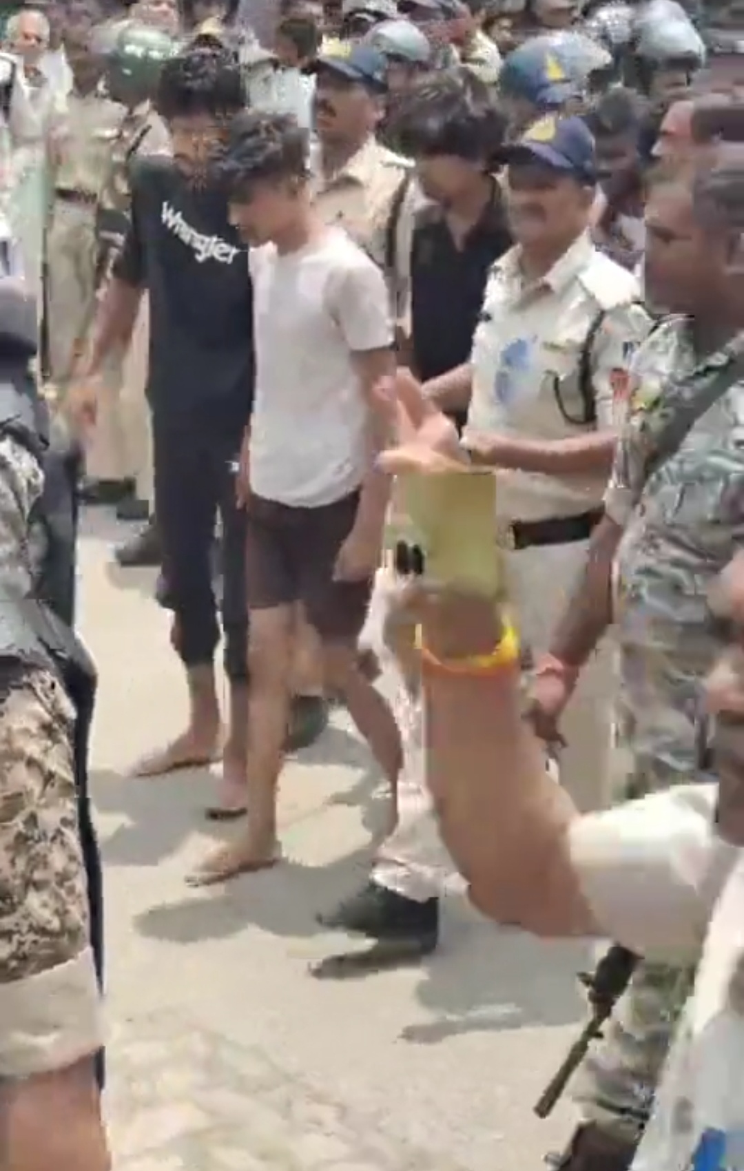 ujjain,Police took out , village Bichrod