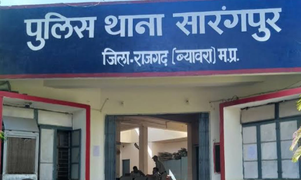 rajgarh, Woman travelling ,h truck