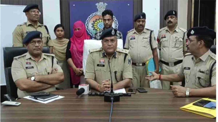 durg, Bangladeshi couple, arrested