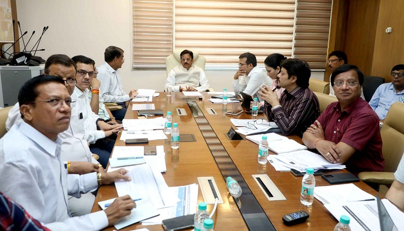 bhopal, Delay in construction work,Deputy Chief Minister Shukla