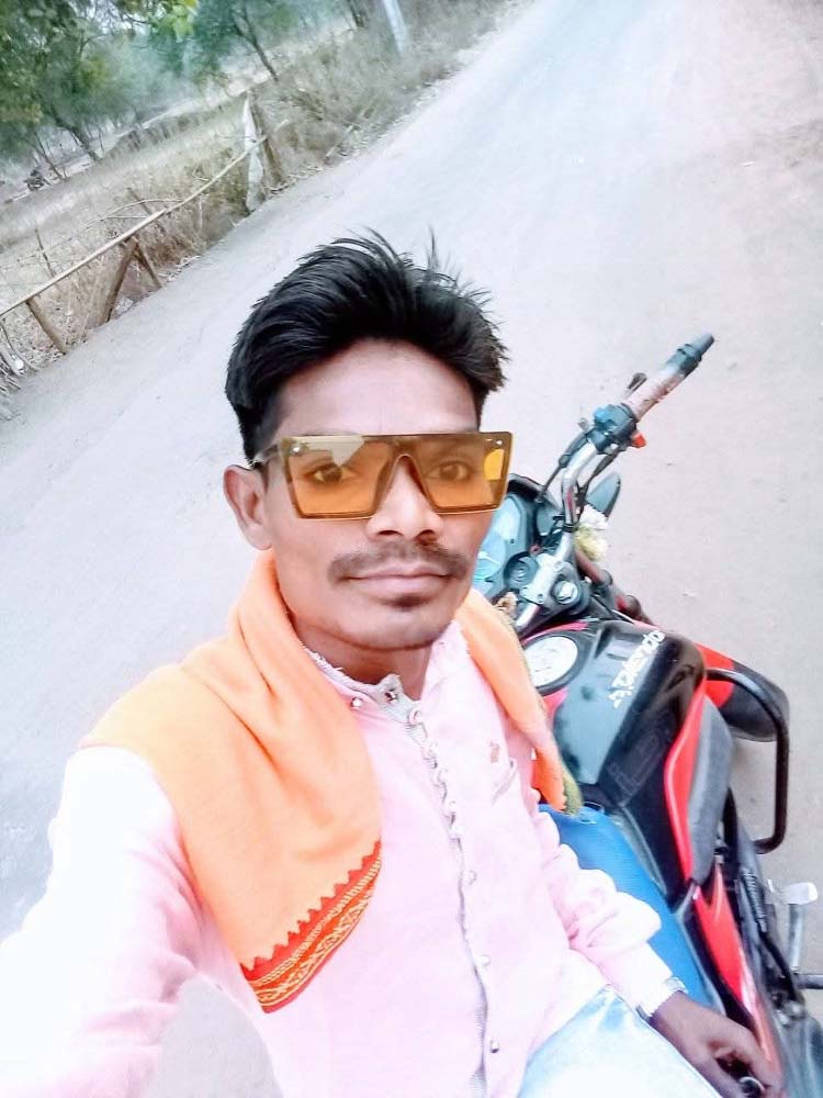 gariaband, Half-burnt body ,youth missing 