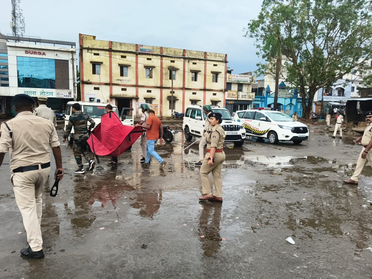 raigarh, Police team, suspicion of bomb