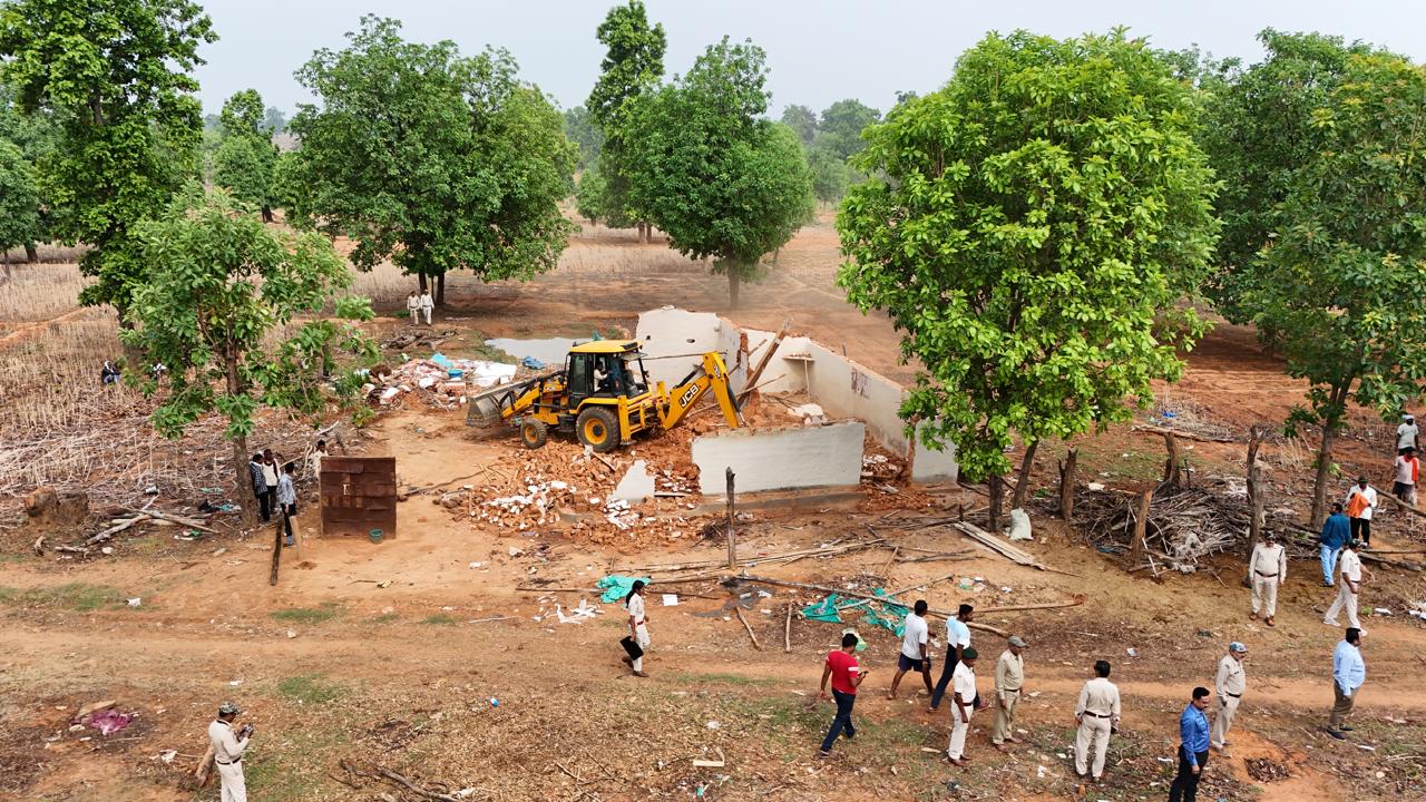 balrampur, Bulldozer runs , illegal encroachment  