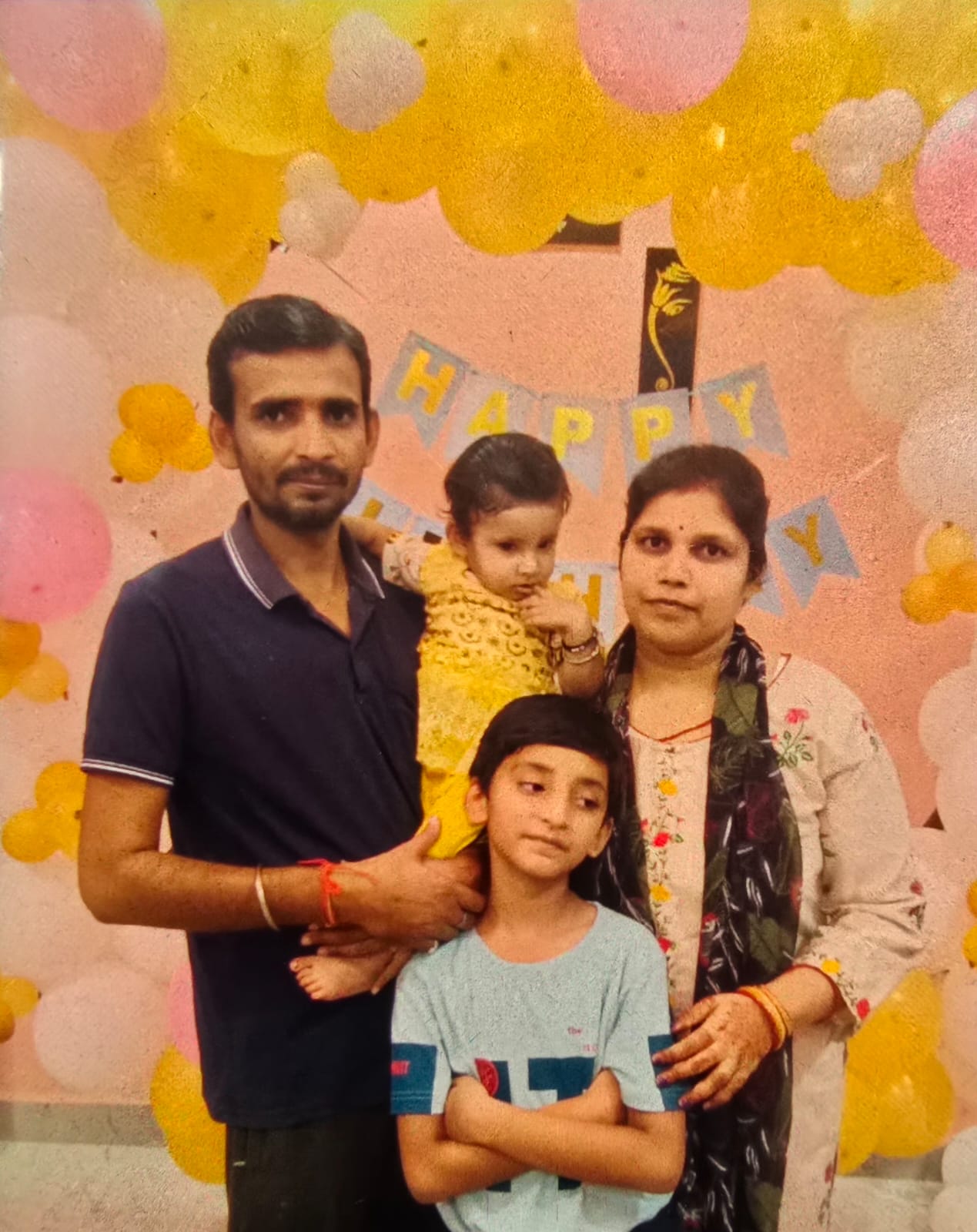 anuppur, Car washed away,children found