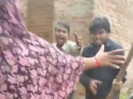 tikamgarh, Dispute between two parties ,over spreading mud