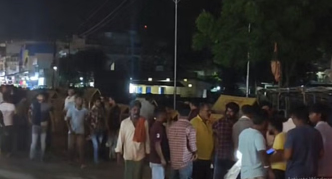 kondagaon,  truck hit , young man 