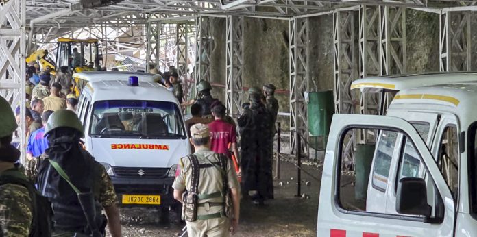 jammu, One killed , landslide on Vaishno Devi  