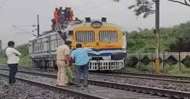 betul, Due to rain,  OHE line broke  