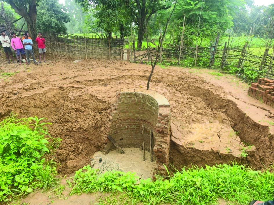 korba,   well collapsed, Dhanwar village 