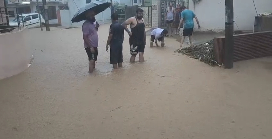 shimla, Heavy rains , Himachal have disrupted  