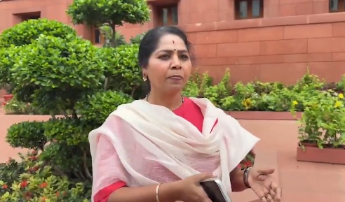 new delhi, Chain snatched ,Poland Embassy