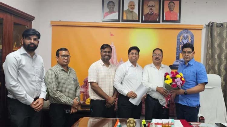 raipur,  indefinite strike , Tehsildars and Naib Tehsildars 