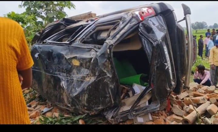   Anuppur,  speeding car collided , 5 died
