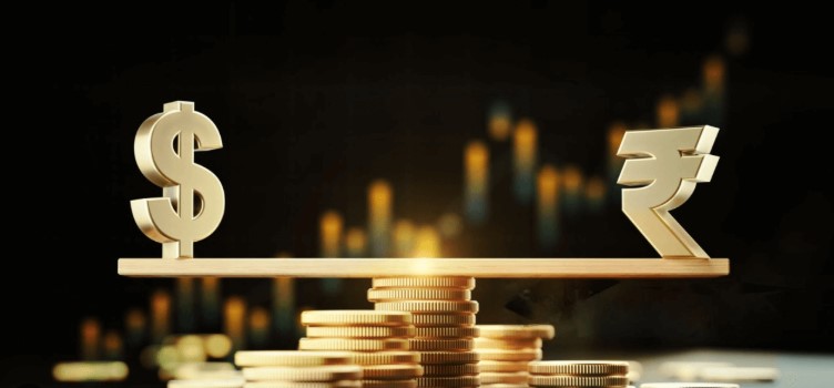 new delhi, Rupee strengthened, against dollar