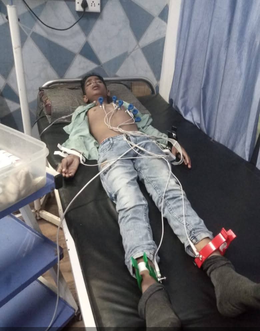 ujjain, Government school teacher ,brutally beats student