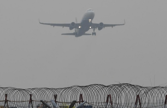 new delhi, India extends ban , Pakistani aircraft  