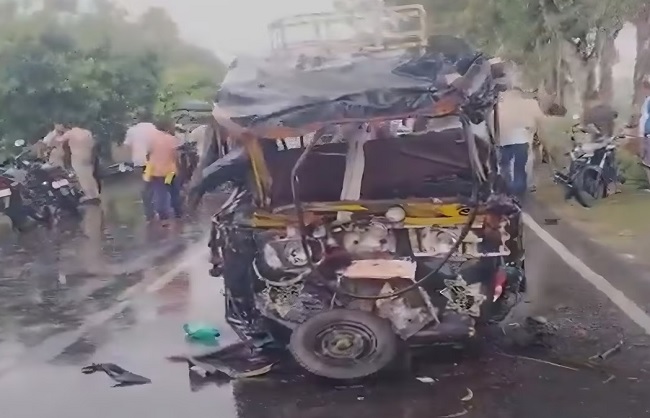 patna, 08 killed , truck-auto collision 