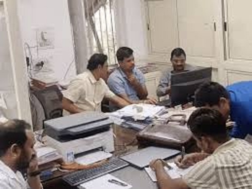 narmadapuram , Lokayukta, PWD office clerk 