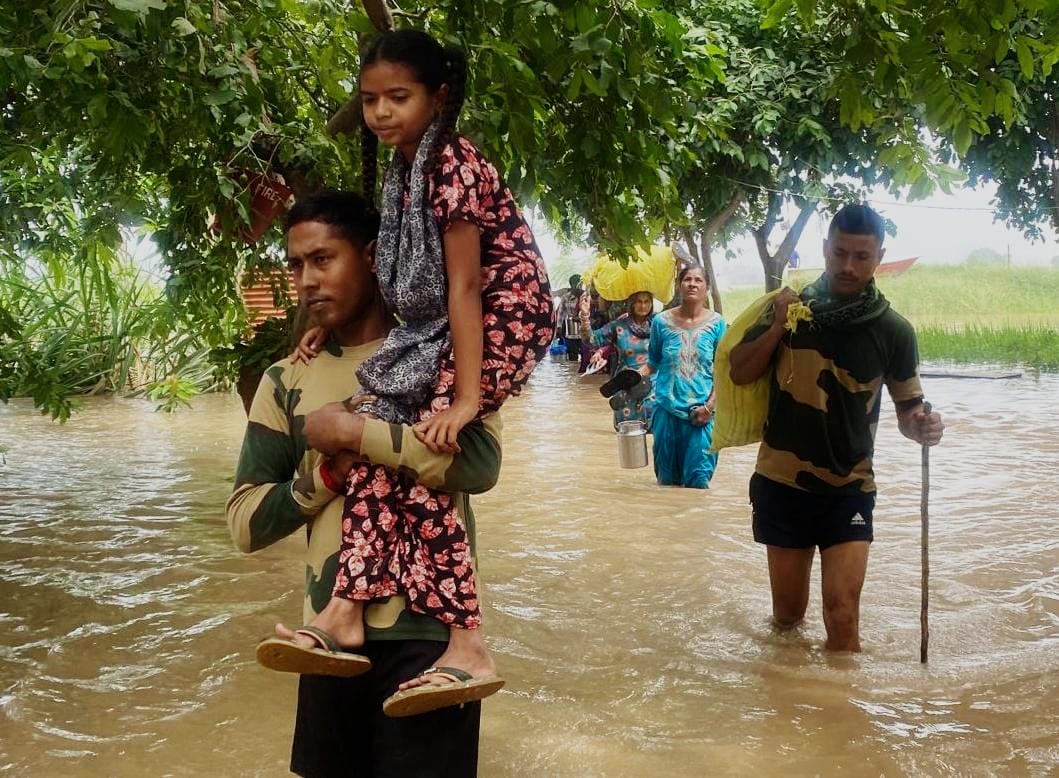 chandigarh, BSF jawans , rescued hundreds of people