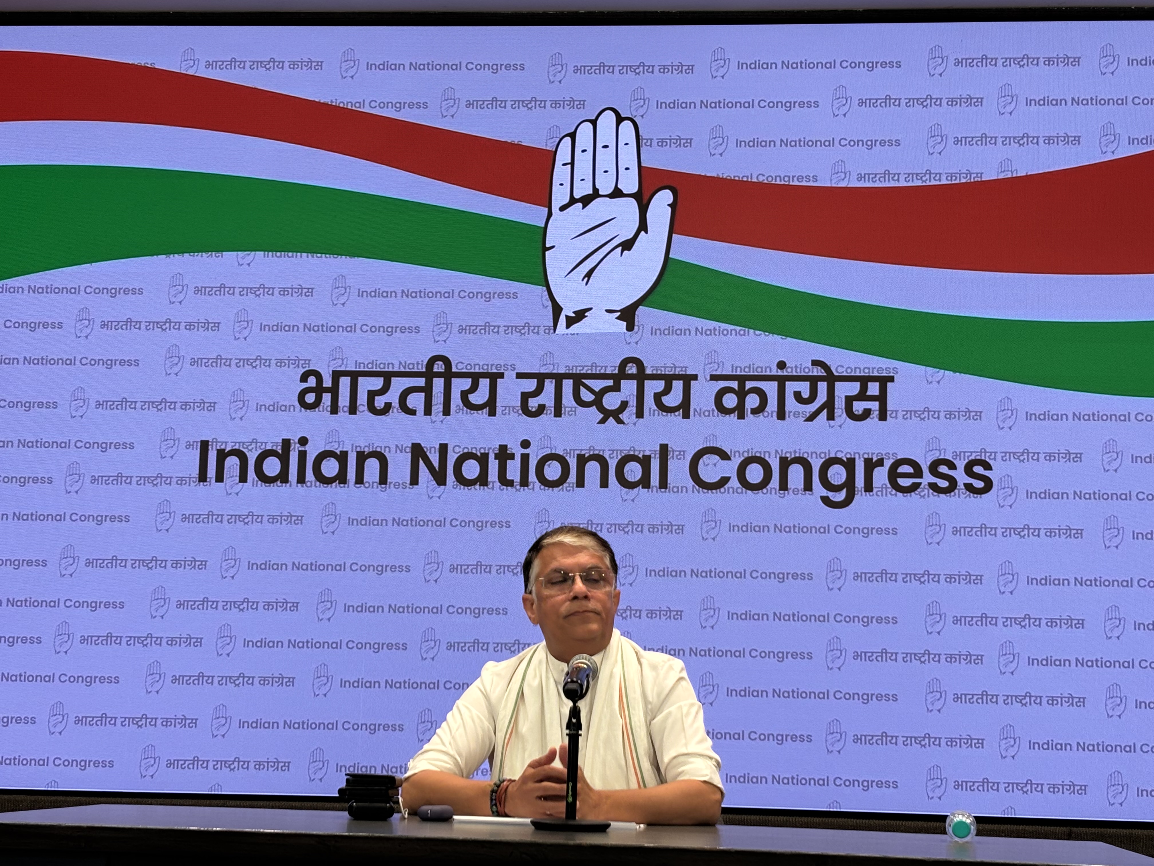 new delhi,   government answer , Pawan Khera