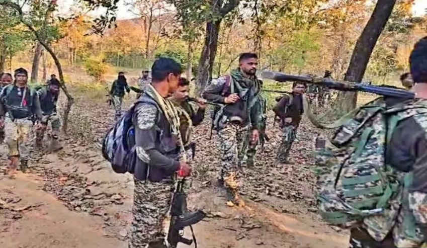 palamu, Commander with a bounty , encounter with Naxalites