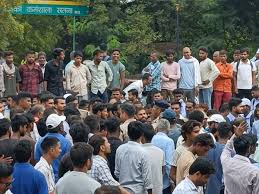 satna, Farmers blocked , Satna-Panna road