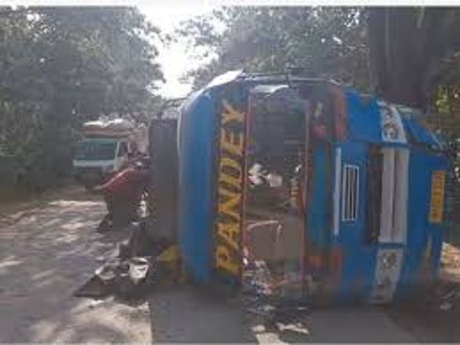 panna,  passenger bus overturned,National Highway