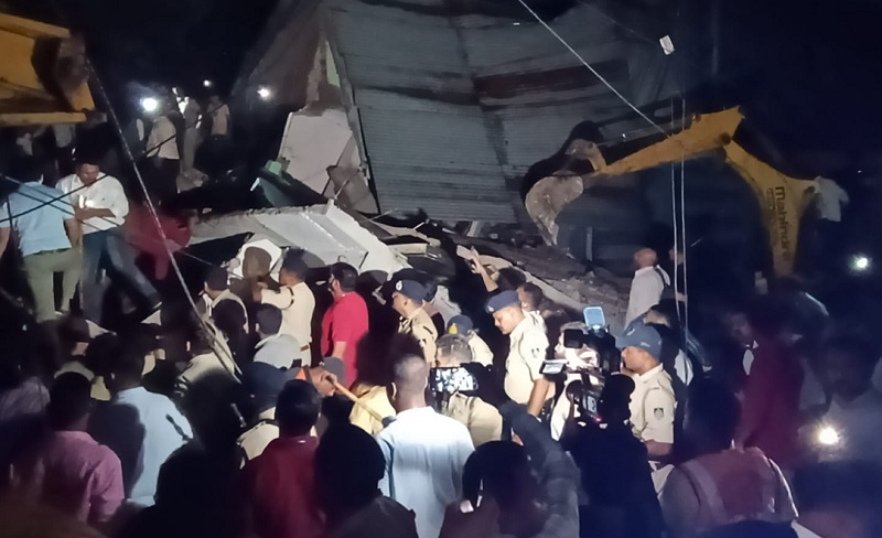 indore, Three-storey house ,collapses  