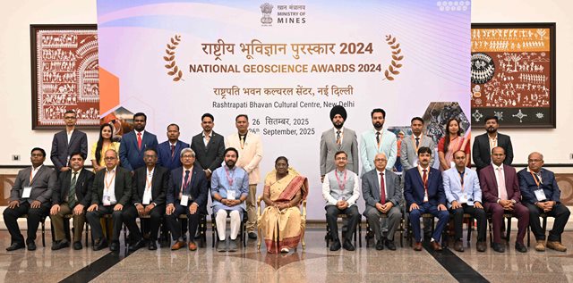 new delhi, President presents ,National Geoscience Awards