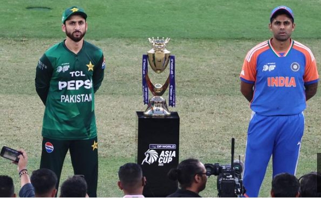 new delhi, India refuses, accept Asia Cup trophy 