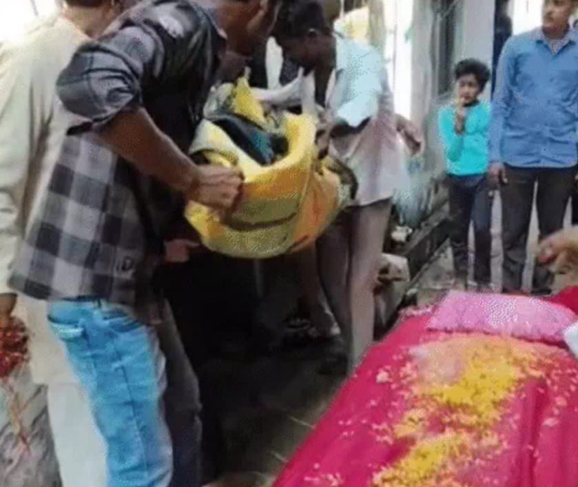 rajgarh,  body of an elderly woman ,  pool of blood