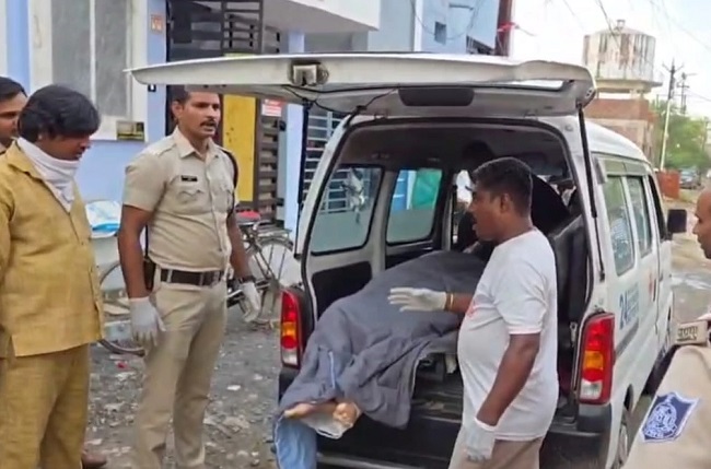 dewas, Dead body , young woman 
