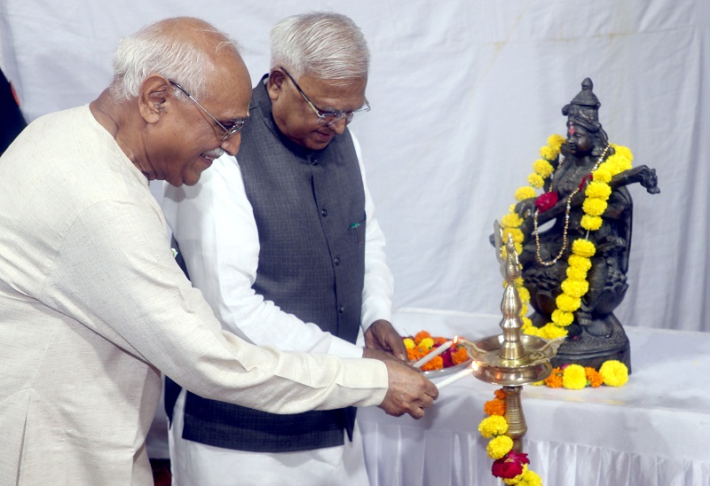 bhopal, Language makes ,Governor Patel
