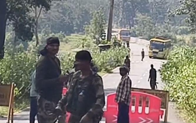 kanker, Over 100 Naxalites ,surrender 