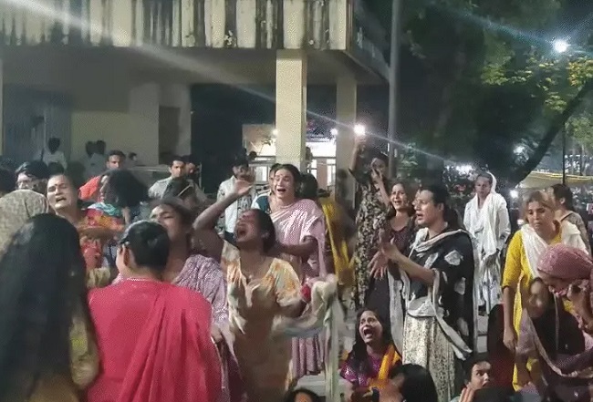 indore, 24 transgender , drank poisonous  