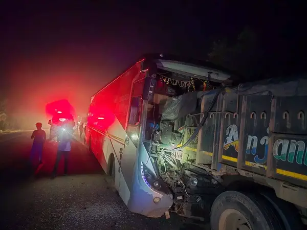 kanker,   bus collided ,truck parked  