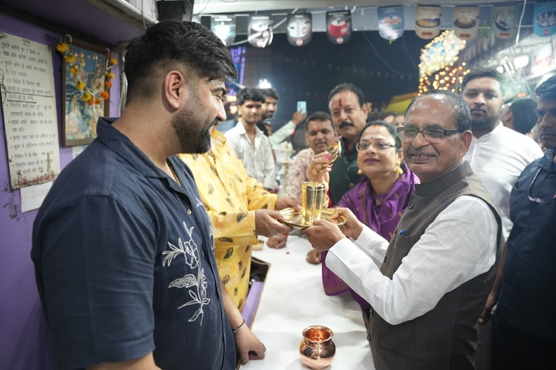 bhopal, Crowds thronged , Dhanteras