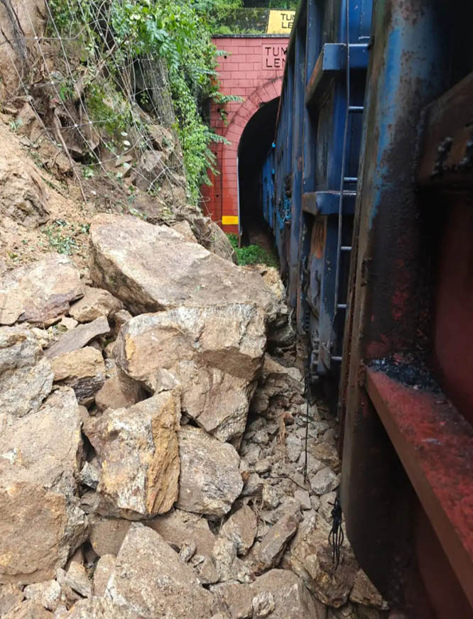jagdalpur, Landslide blocks, Kirandul-Visakhapatnam road