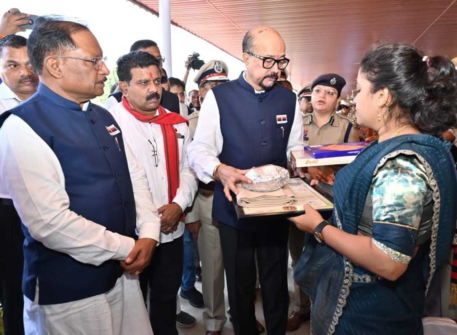 raipur,  soldiers will continue, Governor Ramen Deka