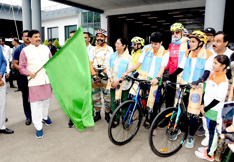 bhopal, Chief Minister flagged off , 