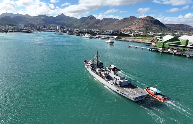 new delhi, Indian warship Sutlej , Mauritius