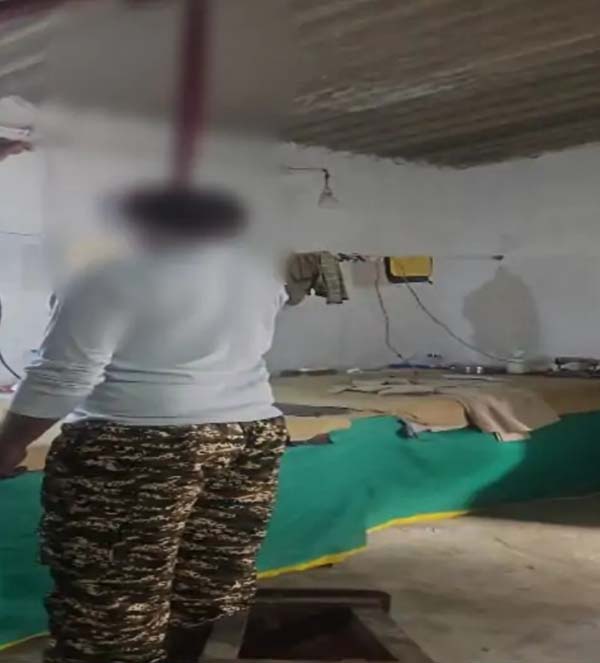 dantewada, CRPF jawan ,commits suicide 