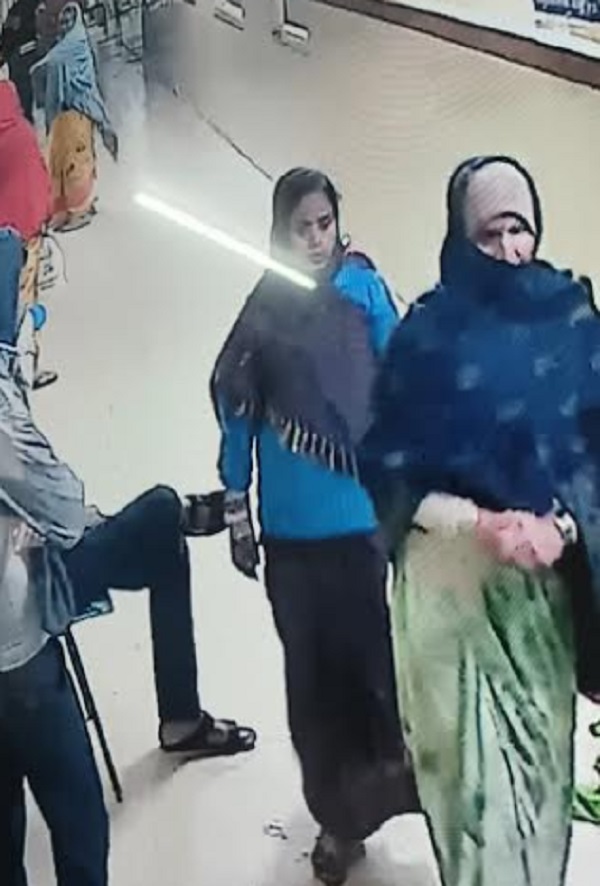 shivpuri, Baby girl stolen,district hospital 